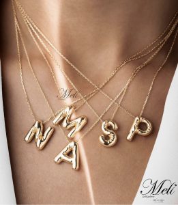 آویز حروف طلا